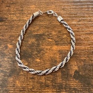 Silver Rope Chain Bracelet with Twisted Design